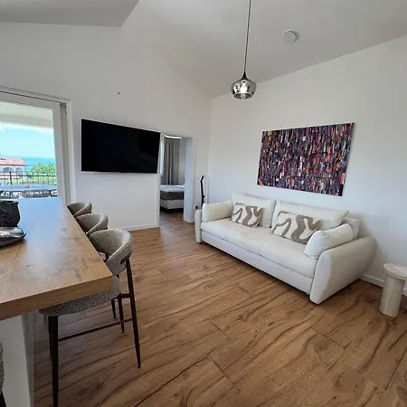 Apartament Ruby 60 M From