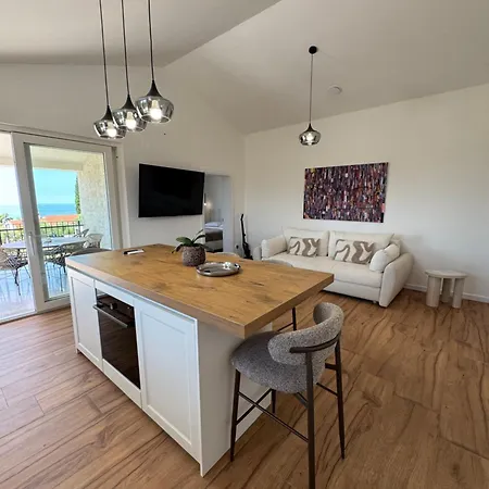 Apartament Ruby 60 M From *