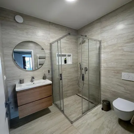 Apartment Ruby 60 M From *