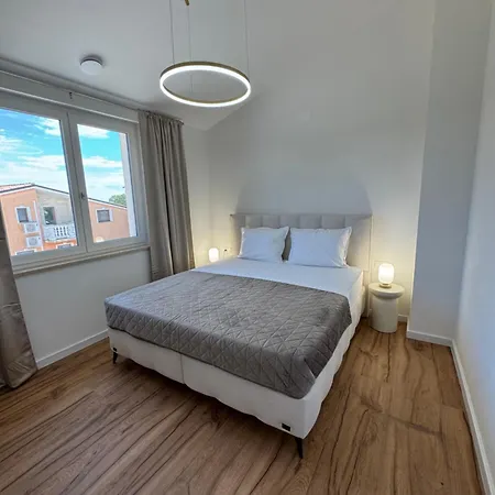 Ruby 60 M From Apartament